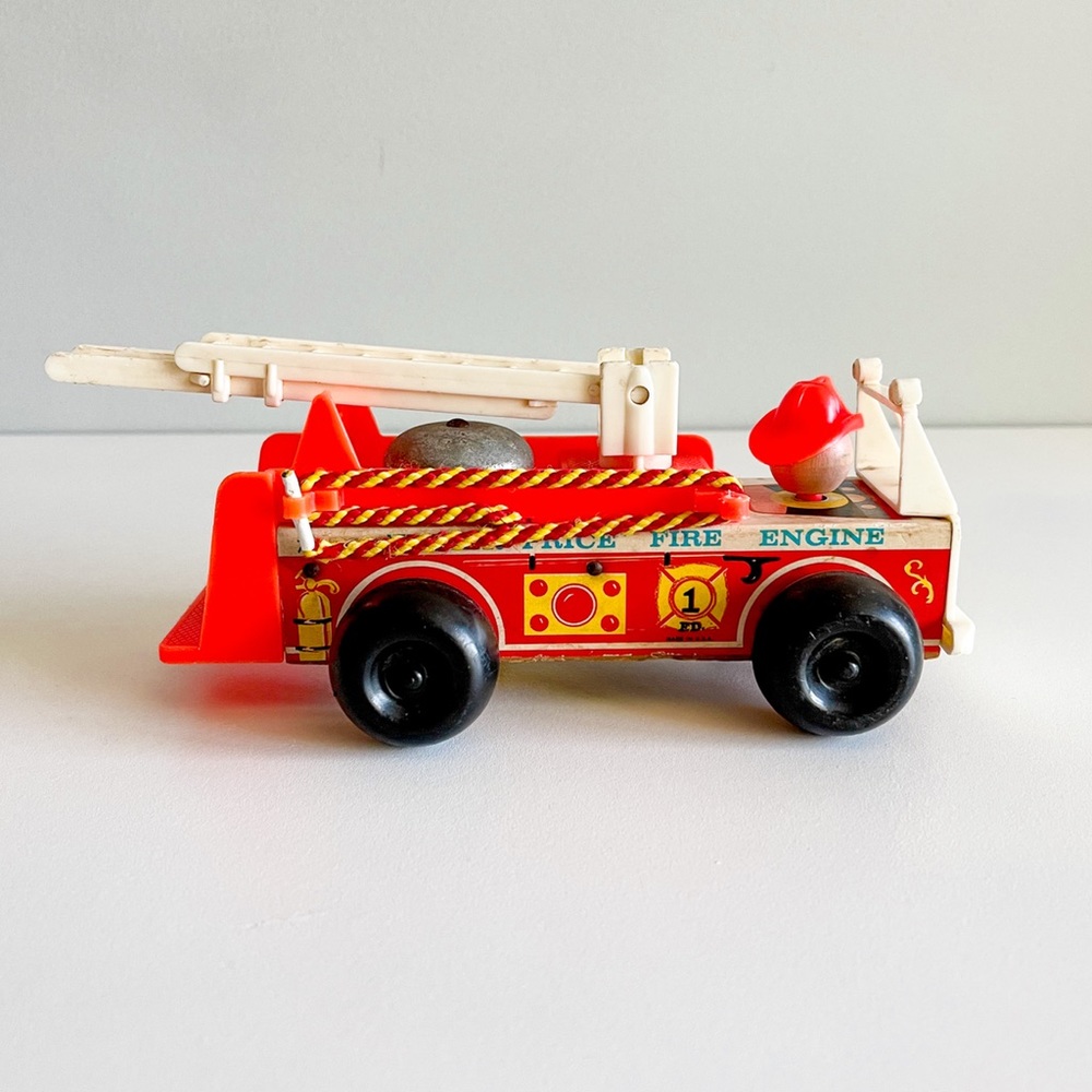 Vintage 1968 Fisher Price Little People Fire Truck Engine 720 (Used)
